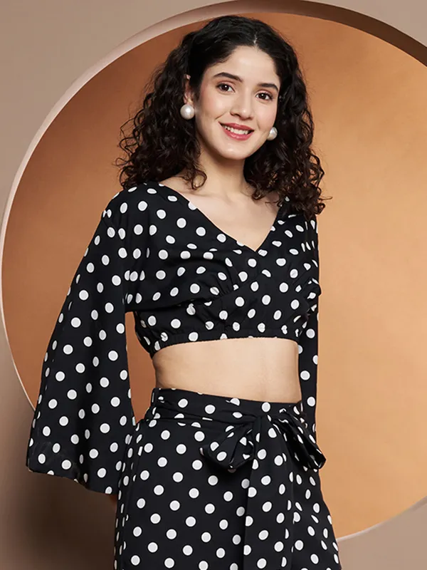 Printed_Bell_Sleeve_Fitted_Crop_Top
