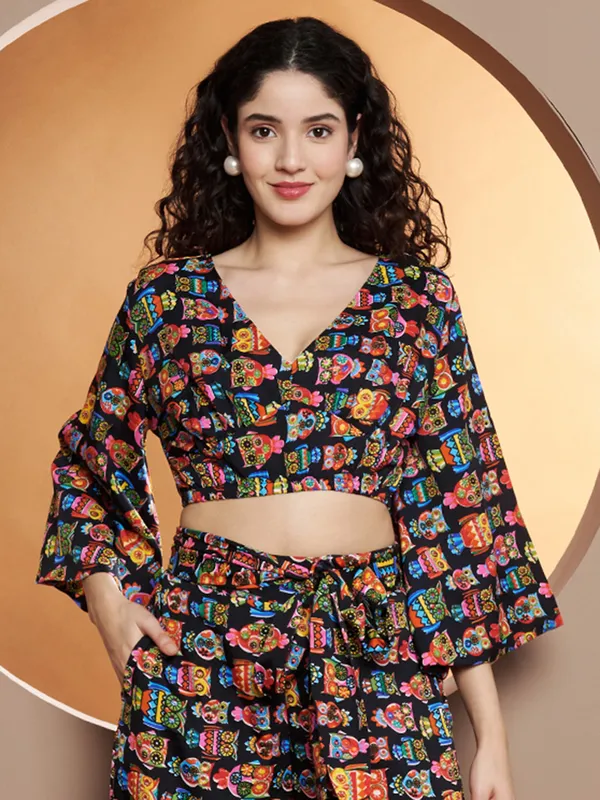 Printed_Bell_Sleeve_Fitted_Crop_Top