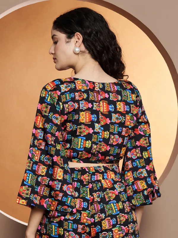 Printed_Bell_Sleeve_Fitted_Crop_Top