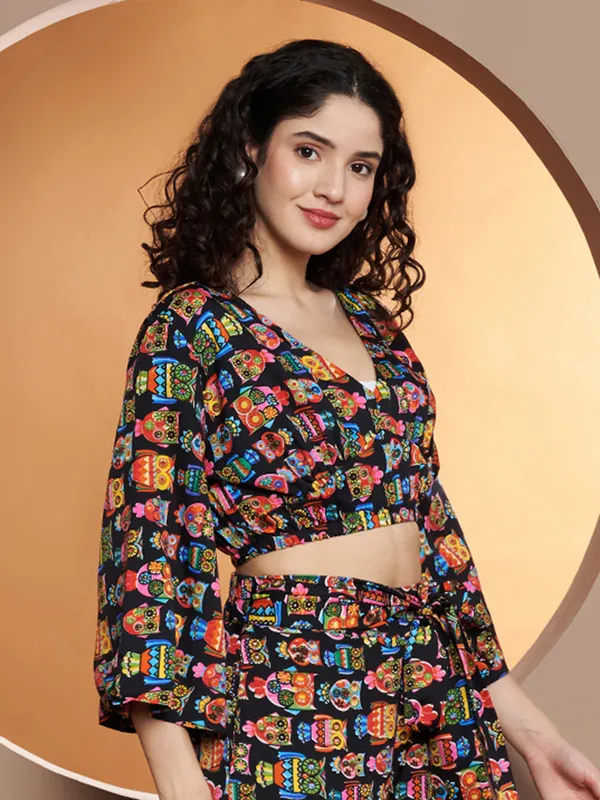 Printed_Bell_Sleeve_Fitted_Crop_Top