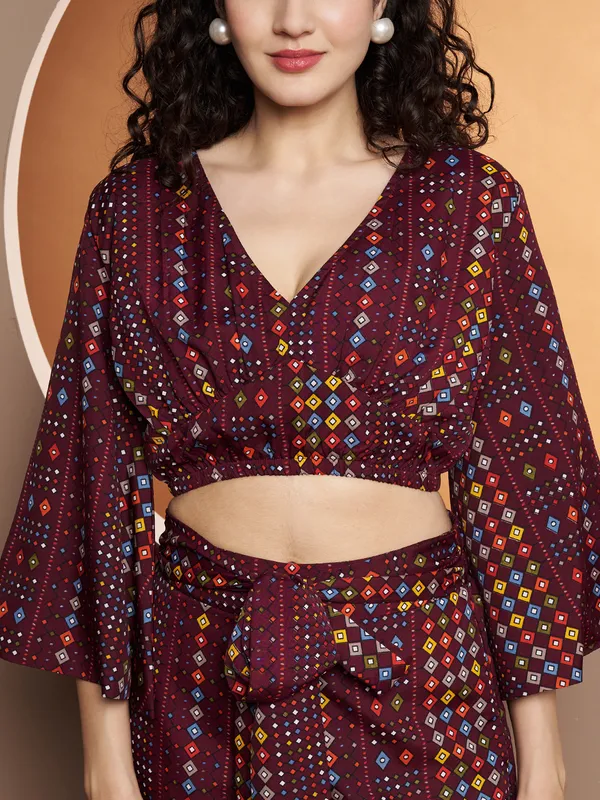Printed_Bell_Sleeve_Fitted_Crop_Top