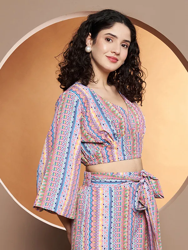 Printed_Bell_Sleeve_Fitted_Crop_Top