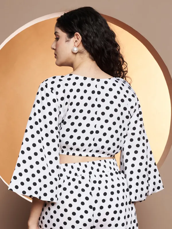 Printed_Bell_Sleeve_Fitted_Crop_Top