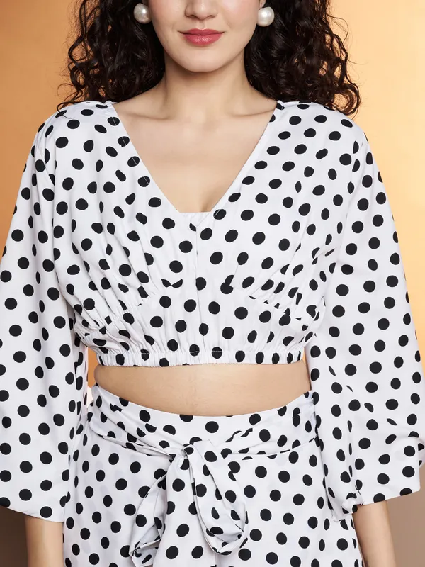 Printed_Bell_Sleeve_Fitted_Crop_Top
