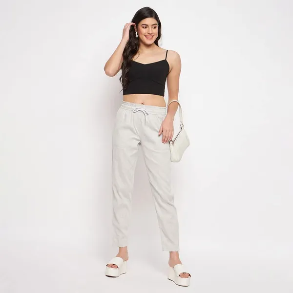 BRINNS_Comfortable_and_Stylish_Women's_Straight_Leg_Trousers_-_Mid-Rise,_Regular_Length,_Flat-Front_Design