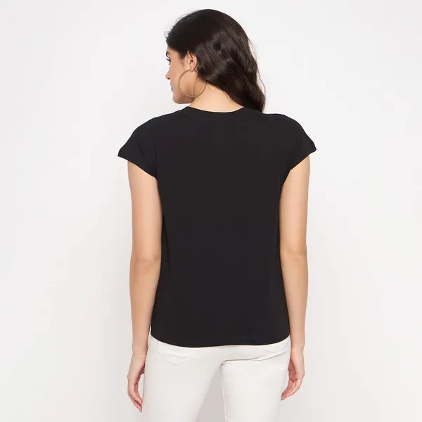 Classic_Round_Neck_Raglan_Sleeves_T-Shirt_in_Solid_Colors,_Regular_Length_and_Comfortable_Fit