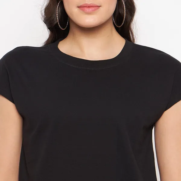 Classic_Round_Neck_Raglan_Sleeves_T-Shirt_in_Solid_Colors,_Regular_Length_and_Comfortable_Fit