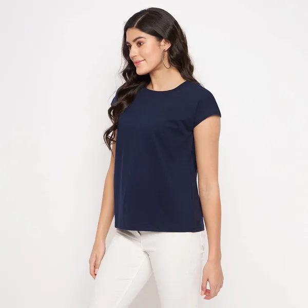 Classic_Round_Neck_Raglan_Sleeves_T-Shirt_in_Solid_Colors,_Regular_Length_and_Comfortable_Fit