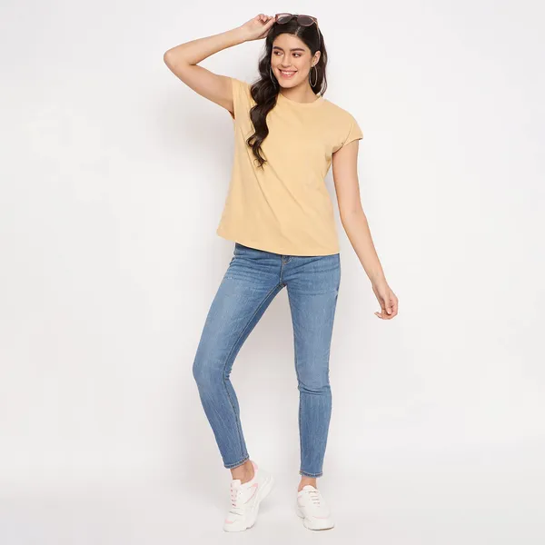 Classic_Round_Neck_Raglan_Sleeves_T-Shirt_in_Solid_Colors,_Regular_Length_and_Comfortable_Fit