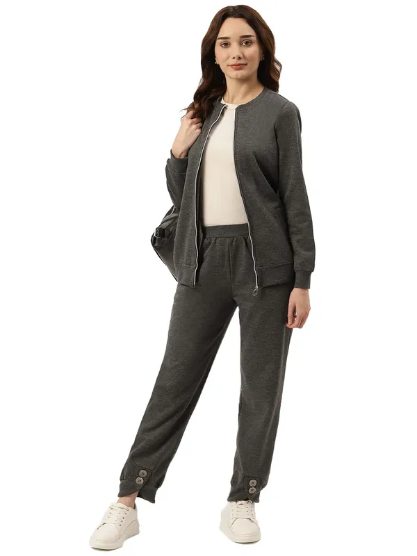BRINNS_Women's_Solid_Tailored_Jacket