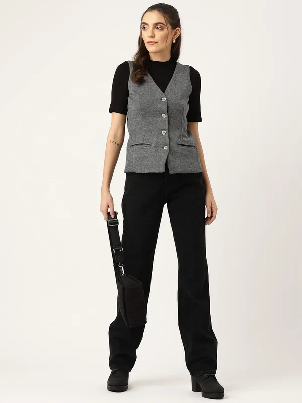 Plus_Size_V_Neck_Slim-Fit_Waistcoat