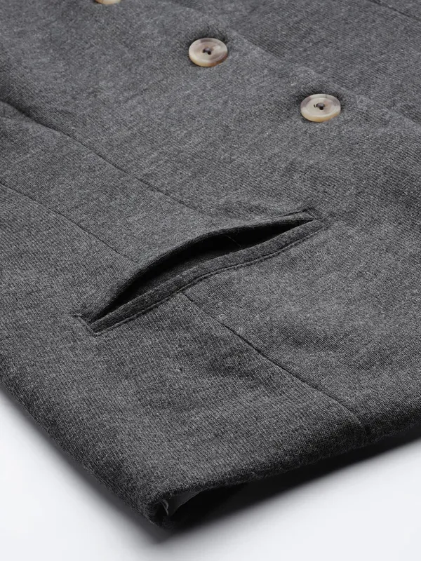 Plus_Size_V_Neck_Slim-Fit_Waistcoat