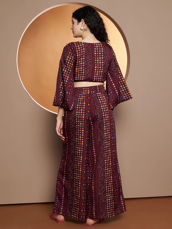 BRINNS_Printed_V-Neck_Top_With_Palazzo