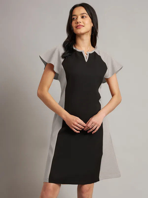BRINNS_Women_Pure_Cotton_Colourblocked_Sheath_Dress
