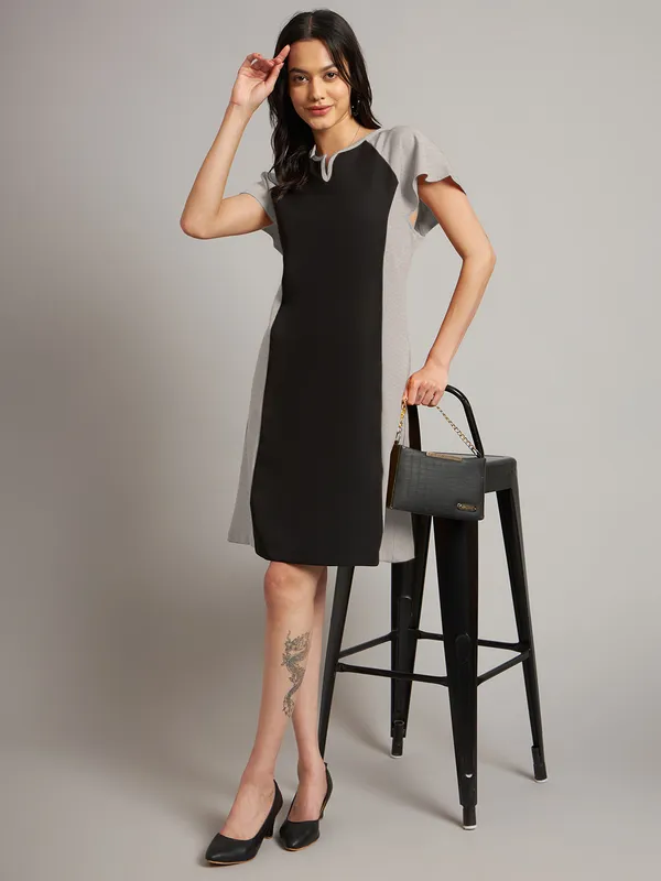 BRINNS_Women_Pure_Cotton_Colourblocked_Sheath_Dress