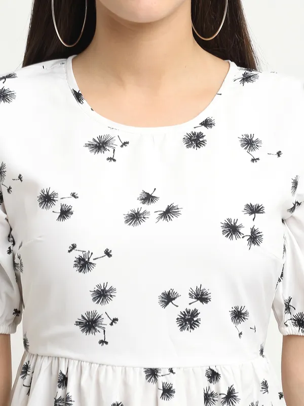 Whiteprint_Polyester_Print_Dresses