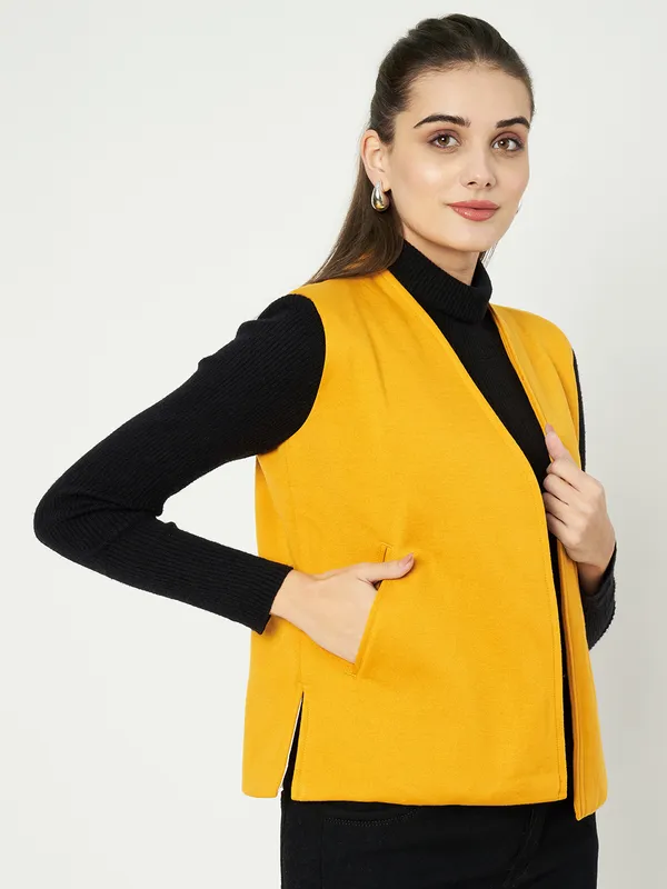 Woven_V-Neck_Casual_Waistcoat