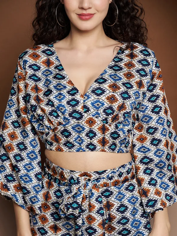 BRINNS_Printed_V-Neck_Top_With_Palazzo