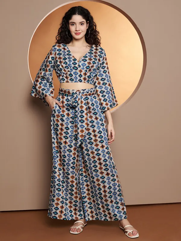 BRINNS_Printed_V-Neck_Top_With_Palazzo