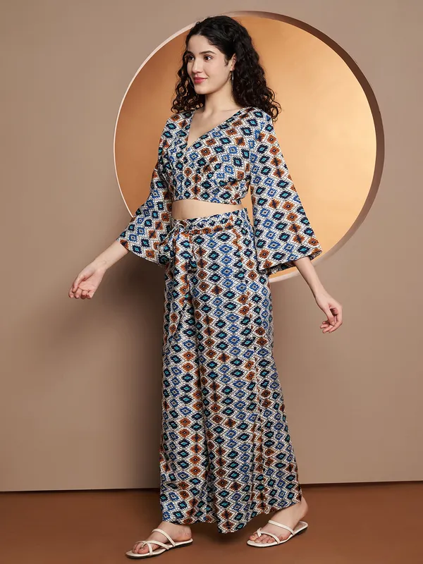 BRINNS_Printed_V-Neck_Top_With_Palazzo