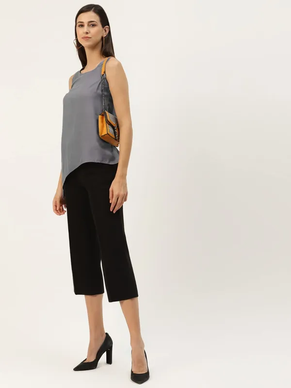 BRINNS_Solid_Color_Asymmetric_Top