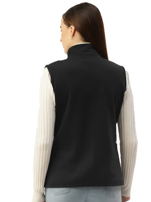 BRINNS_Women_Solid_Sleeveless_Tailored_Jacket