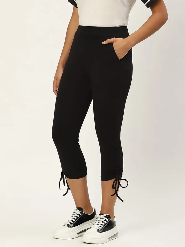 BRINNS_Women_Solid_Color_Pure_Cotton_Regular_Fit_Capris