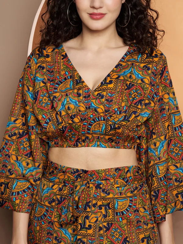 BRINNS_Printed_V-Neck_Top_With_Palazzo