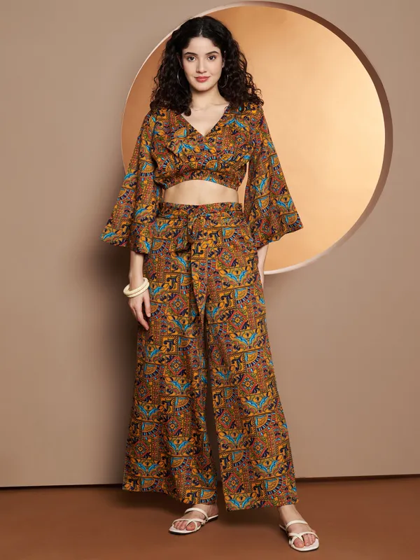 BRINNS_Printed_V-Neck_Top_With_Palazzo