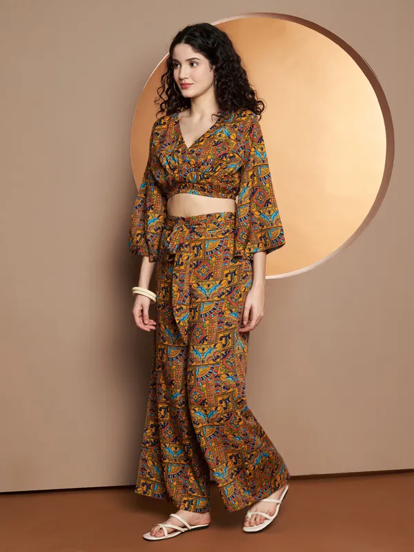 BRINNS_Printed_V-Neck_Top_With_Palazzo