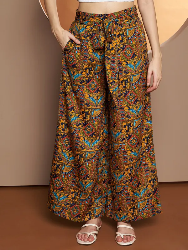 BRINNS_Printed_V-Neck_Top_With_Palazzo