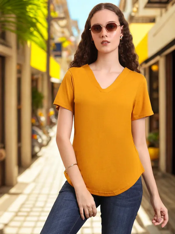 BRINNS_Women_Tshirt