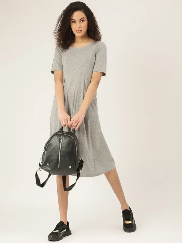 BRINNS_Women_Solid_Plus_Size_Cotton_A-Line_Midi_Dress