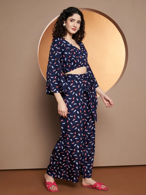 BRINNS_Printed_V-Neck_Top_With_Palazzo