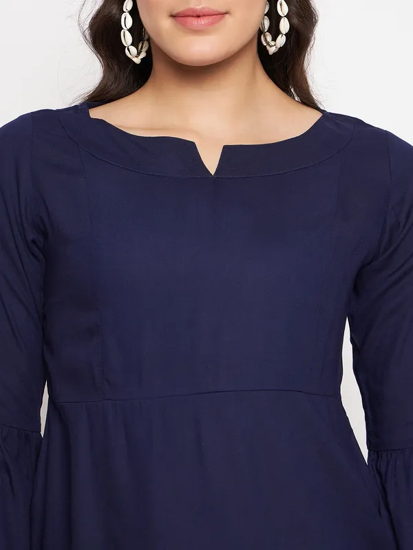BRINNS_Notched_Neck_Bell_Sleeve_Top