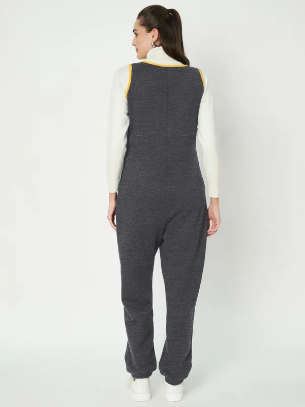 Shoulder_Straps_Dungarees