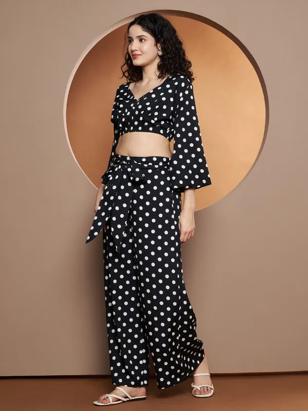 BRINNS_Printed_V-Neck_Top_With_Palazzo