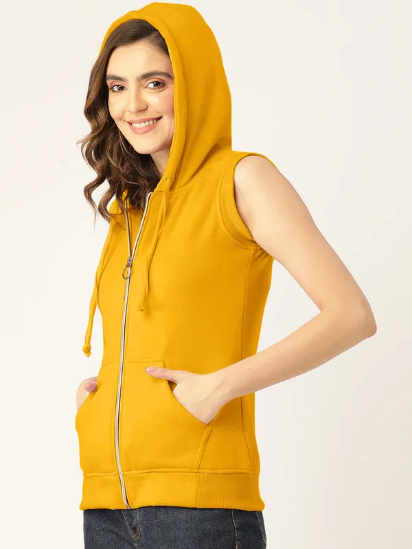 Hooded_Sleeveless_Sweat-shirt
