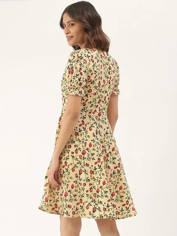Beige_Polyester_Print_Dresses_For_Women