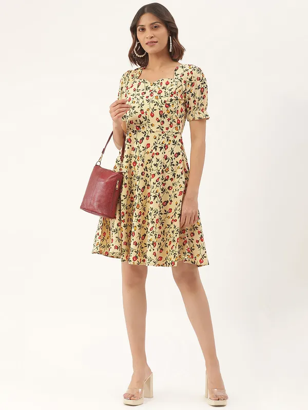 Beige_Polyester_Print_Dresses_For_Women