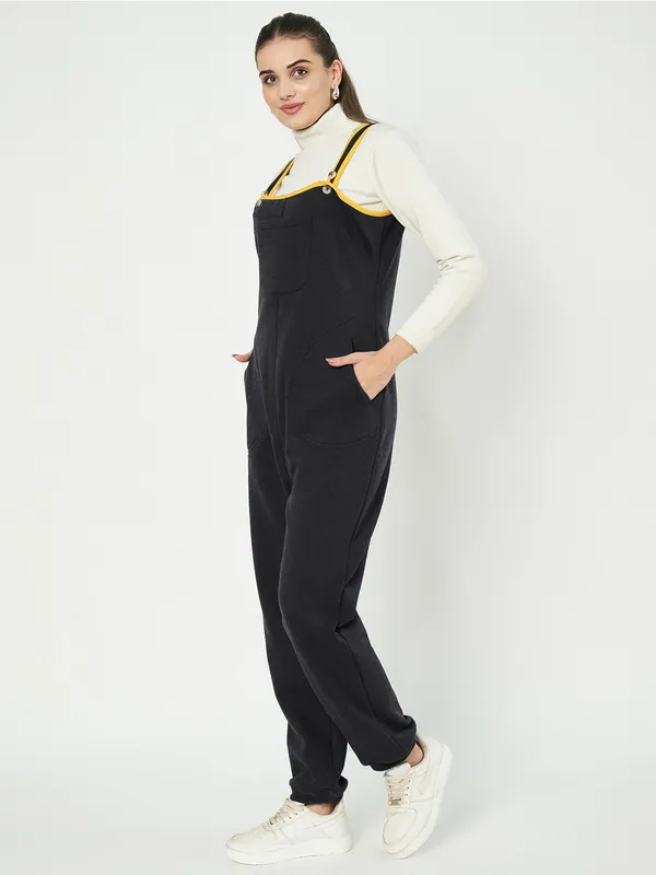 Shoulder_Straps_Dungarees