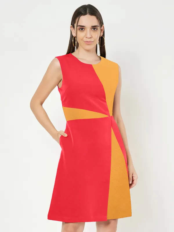 BRINNS_Women_Colourblocked_A-Line_Dress
