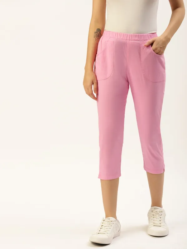 BRINNS_Women_Magenta_Solid_Capris