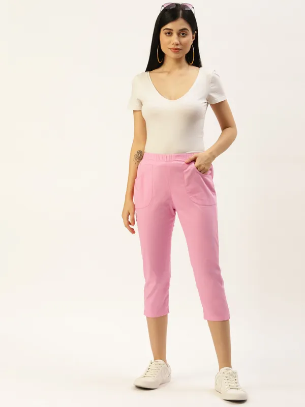 BRINNS_Women_Magenta_Solid_Capris