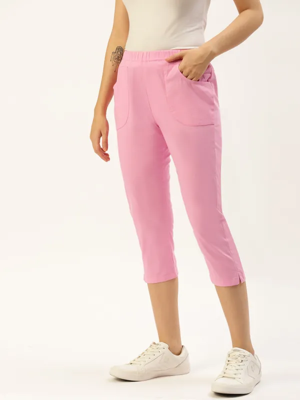 BRINNS_Women_Magenta_Solid_Capris