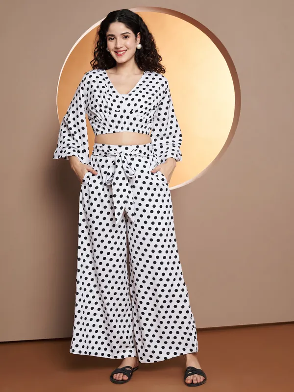 BRINNS_Printed_V-Neck_Top_With_Palazzo