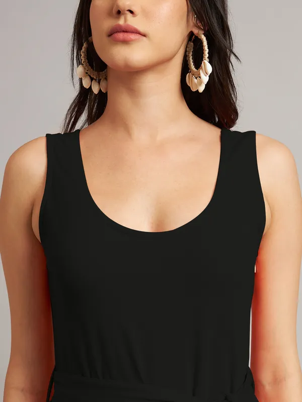 BRINNS_Women_Cotton_Round_Neck_Sleeveless_Basic_Jumpsuit