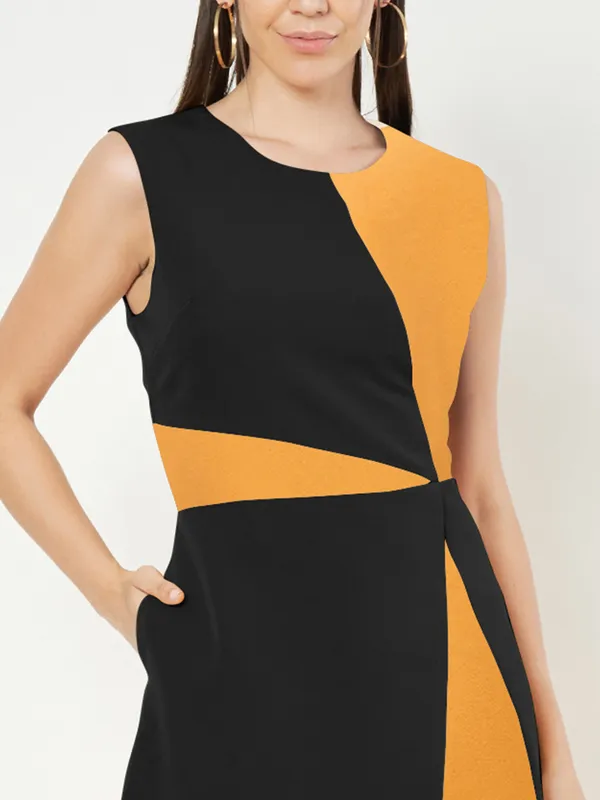 BRINNS_Women_Colourblocked_A-Line_Dress