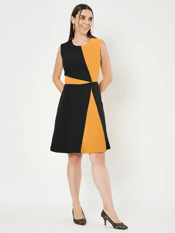 BRINNS_Women_Colourblocked_A-Line_Dress