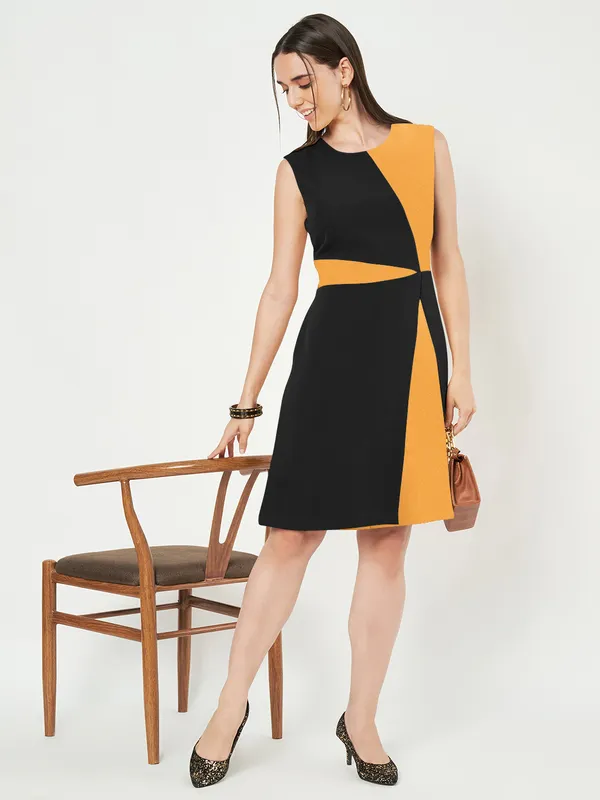 BRINNS_Women_Colourblocked_A-Line_Dress